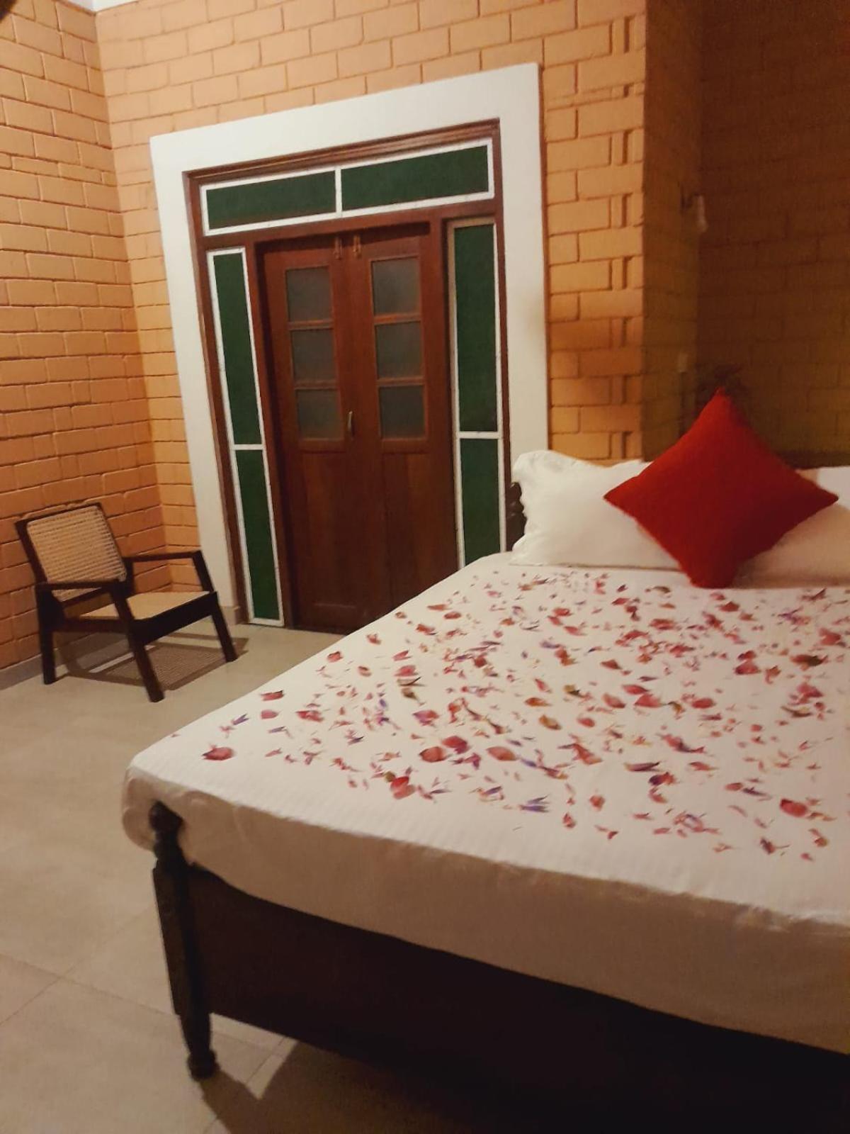 Laliz Bed & Breakfast กอลล์ ภายนอก รูปภาพ
